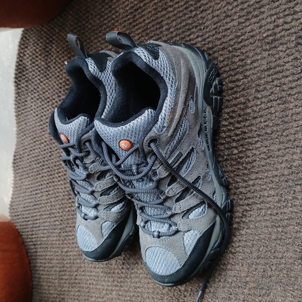 Merrell Shoes - Picture 3 of 4